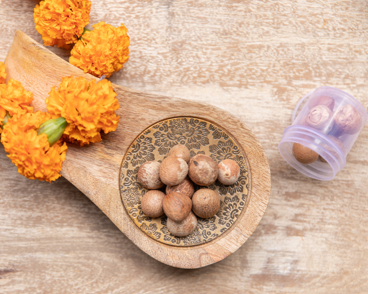 Supari  Supari, or betel nut, stands as a symbol of good fortune, respect, and spiritual connection