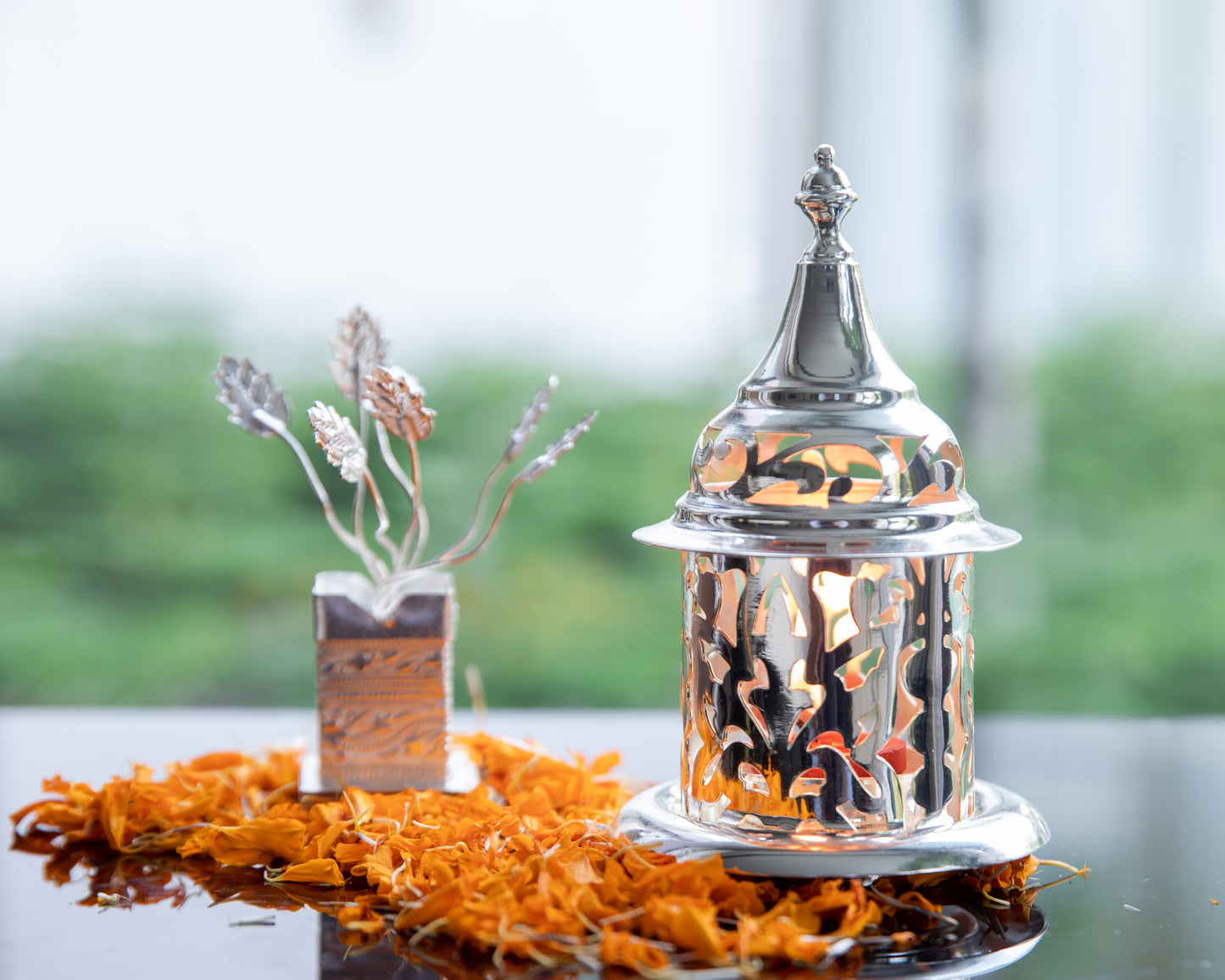 Akhand Diya with Jaali design, characterised by intricate patterns