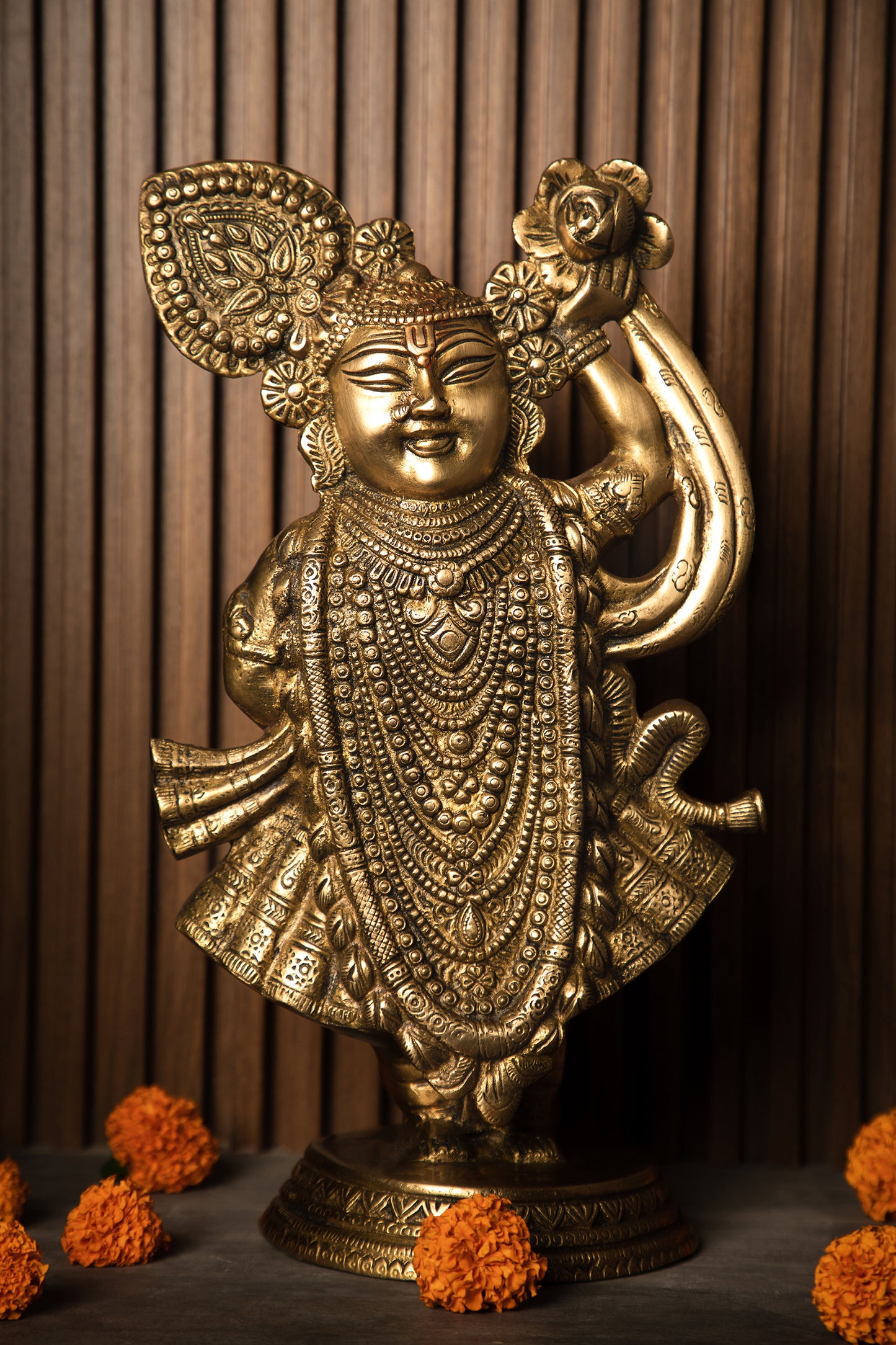 Our Brass Shreenath Ji Statue captures His serene and compassionate form, making it a source of divine grace and inspiration.
