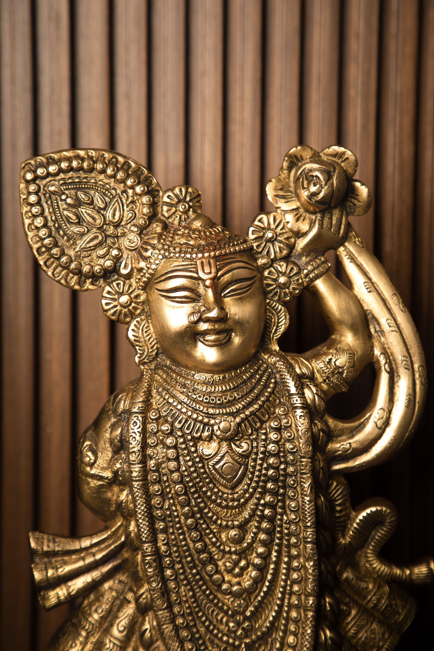 Our Brass Shreenath Ji Statue captures His serene and compassionate form, making it a source of divine grace and inspiration.