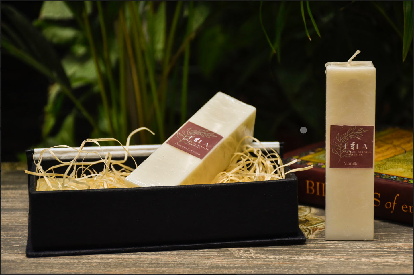 A Pair of two scented candles, with any fragrances of your choice, handmade and made of soy wax. 100% organic.