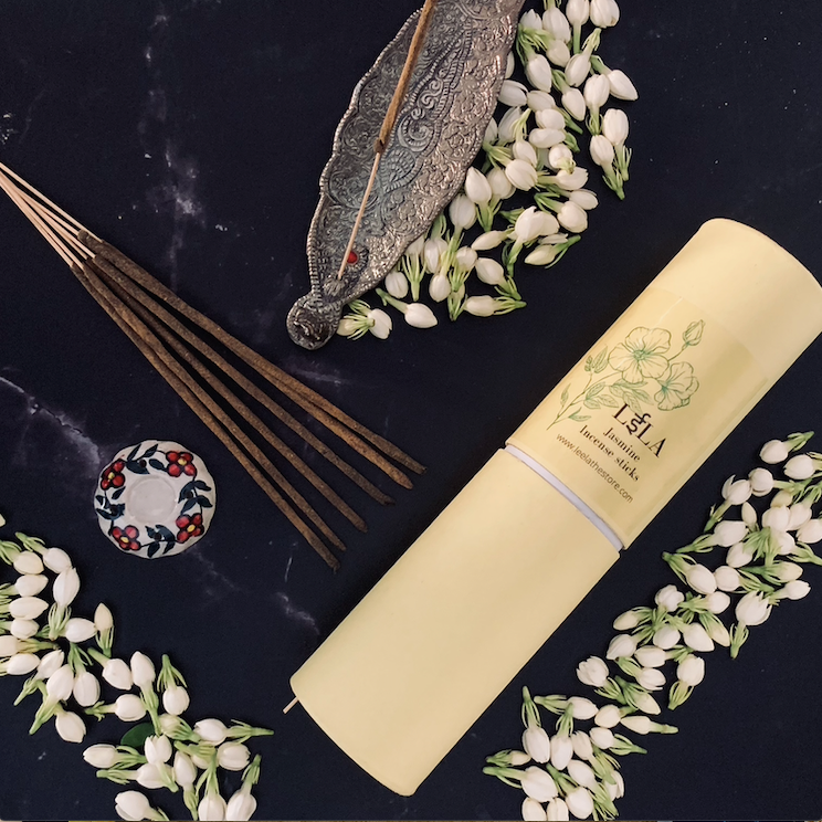 Introducing our Range for Organic Incense Sticks. With Fragrances and the goodness of elements like Mogra, Sandalwood, White Oudh & Lavender, these are organically extracted from their respective sources and bundled up in the goodness of 100 incense sticks in a pack.