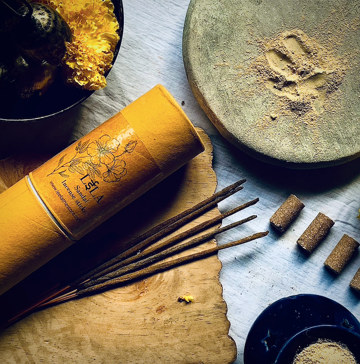 Introducing our Range for Organic Incense Sticks. With Fragrances and the goodness of elements like Mogra, Sandalwood, White Oudh & Lavender, these are organically extracted from their respective sources and bundled up in the goodness of 100 incense sticks in a pack.
