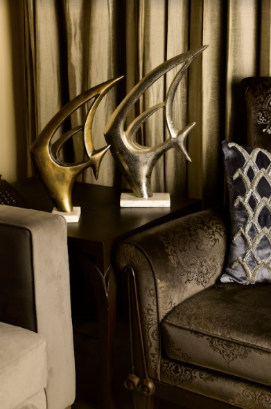 A Showpiece Inspired By Our Glorious Aquatic Life. Rustic Gold & Silver, The Showpieces Are Mounted On Square Marble Bases.