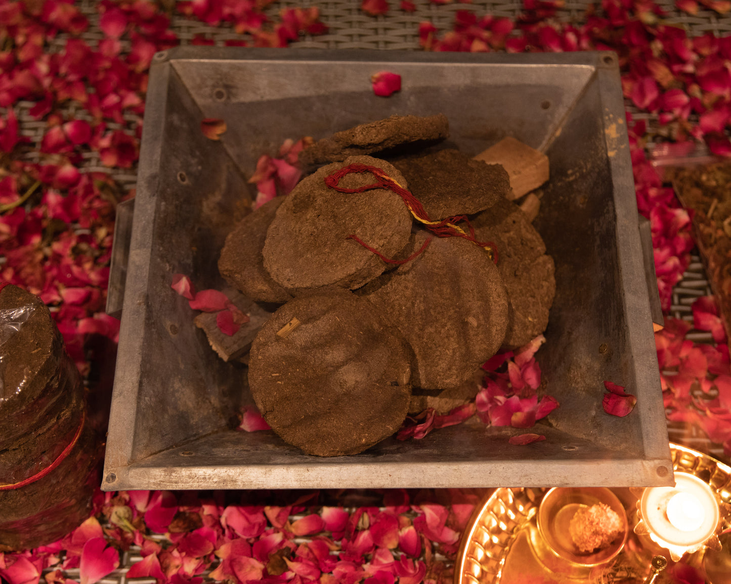 LeelaTheStore's Cow Dung Kande are made from the pure and natural dung of sacred cows.
