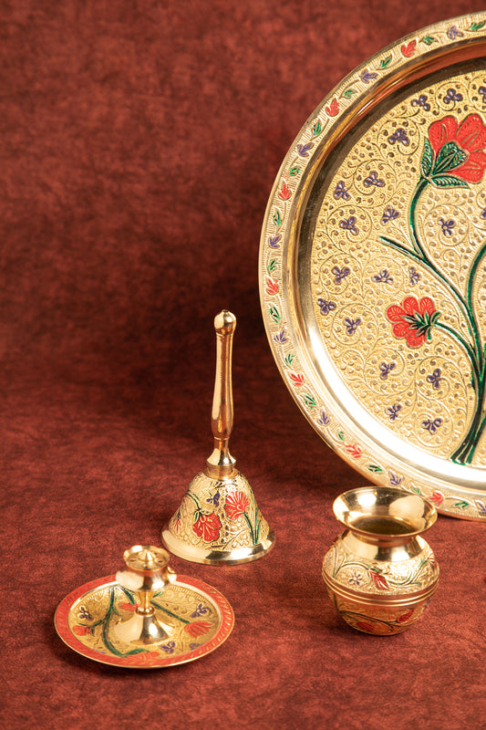 Our Gold Thali with Engraved Flowers is a symbol of your devotion and a beautiful accompaniment for all your spiritual practices.