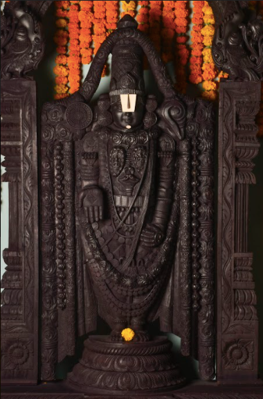 A replica of Lord Tirupati Balaji’s idol in Tirumala, this masterpiece is hand carved using a single piece of the exquisite Sheesham wood.