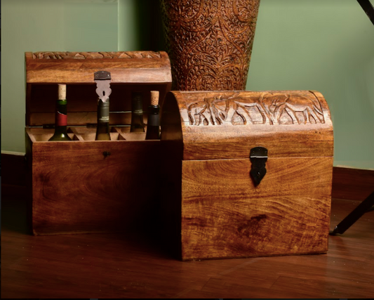 Made Of Sheesham Wood, The Wine Case can house upto Six(6) Bottles of wine. 