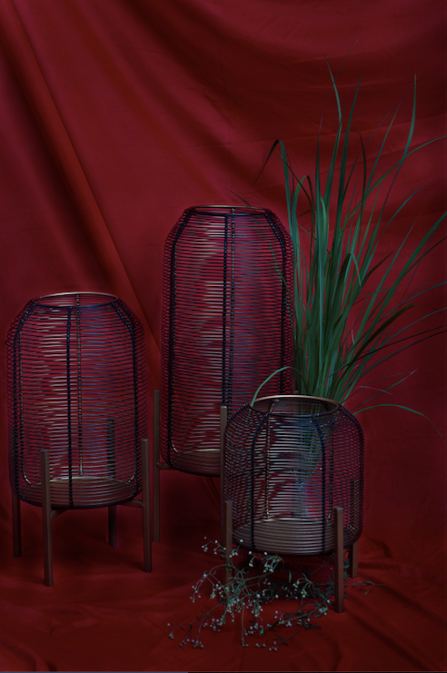 inspired by cocao, these brown candle stands are made of aluminium wires bound in a stylish manner. these are 100% waterproof & are best suited for contemporary & modern interiors
